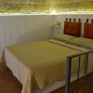 casavostra-bellissimo-appartamento-con-giardino.sicilyhotelsitaly.net/